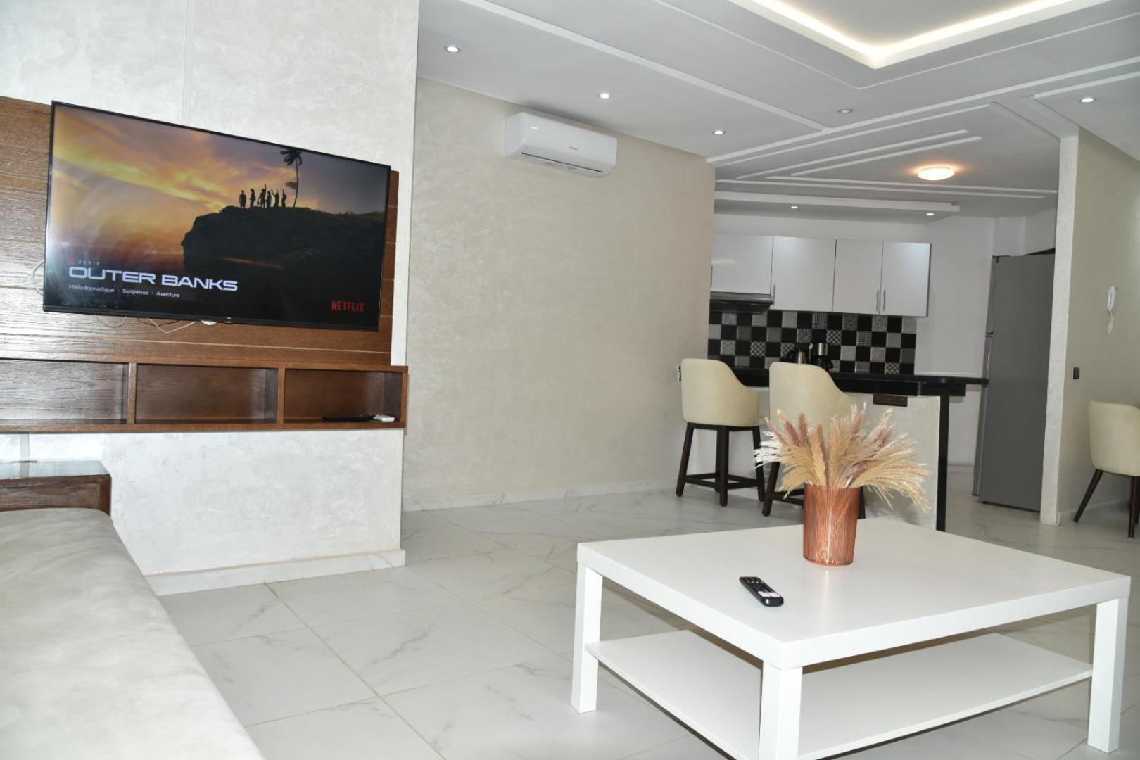 Bright 3-Br In Heart Of Kenitra-Perfect Summer Stay With Parking! 外观 照片
